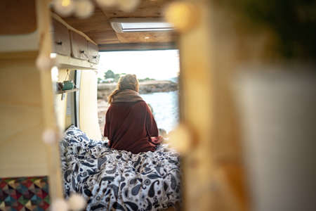 車内スペースを有効活用!収納と睡眠スペースを両立する方法